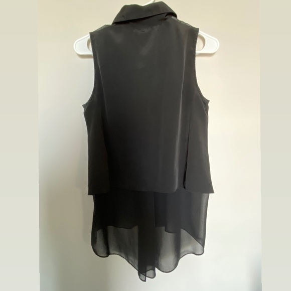 Light sleeveless top with layered sheer detail - Picture 4 of 4